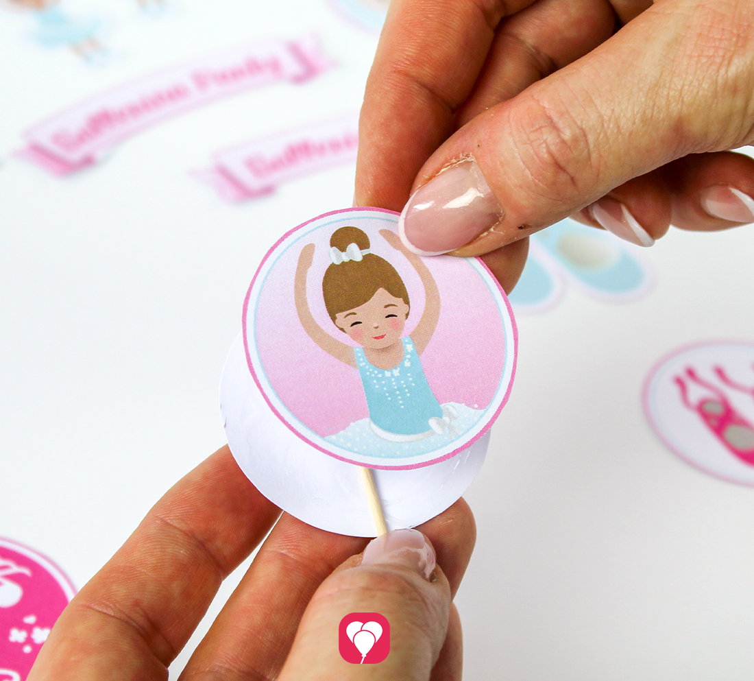Der Ballerina Deko Picker wird mit einer Vorderseite vervollständigt.