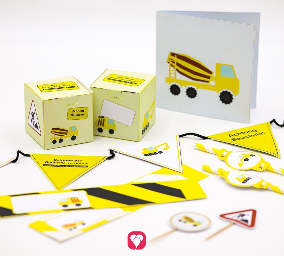 Alle fertiggebastelten Produkte aus dem balloonas Bauarbeiter Geburtstagspaket: Klappkarte, Geschenkboxen, Wimpelkette und Tischkarten und Strohhalmdeko.